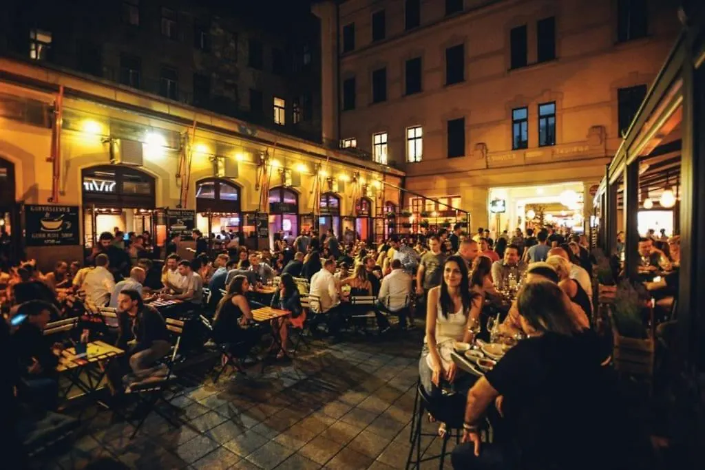 Apartment Just Chillin Apt-Budapest Most Historic Landmarks