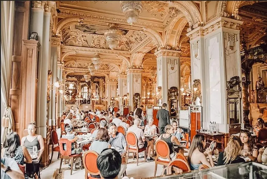 Just Chillin Apt-Budapest Most Historic Landmarks Budapest